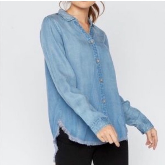 🇪🇸 Thread and Supply denim chambray button-down shirt lyocell raw hem blue - Picture 1 of 9